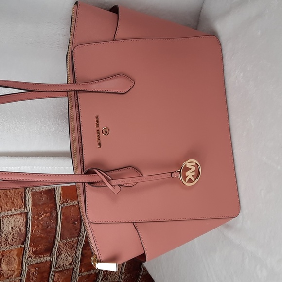Michael Kors Blush Pink Tote - Picture 4 of 17